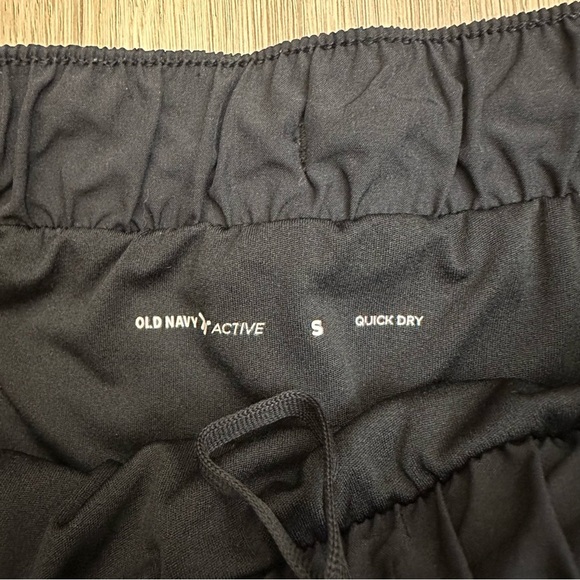 Old Navy Active Quickdry Black Athletic Shorts - Picture 3 of 6
